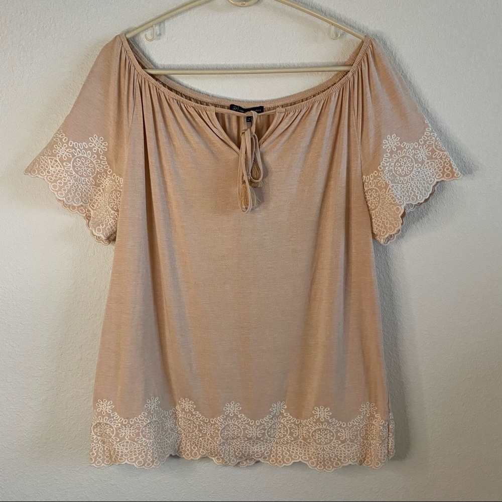 Adrianna Papell | Tie Neck Embroidered Hem Top M